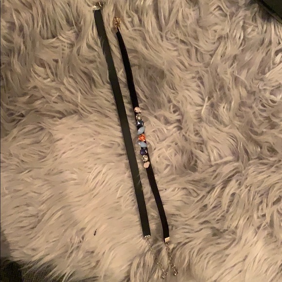 Chokers - Picture 4 of 4